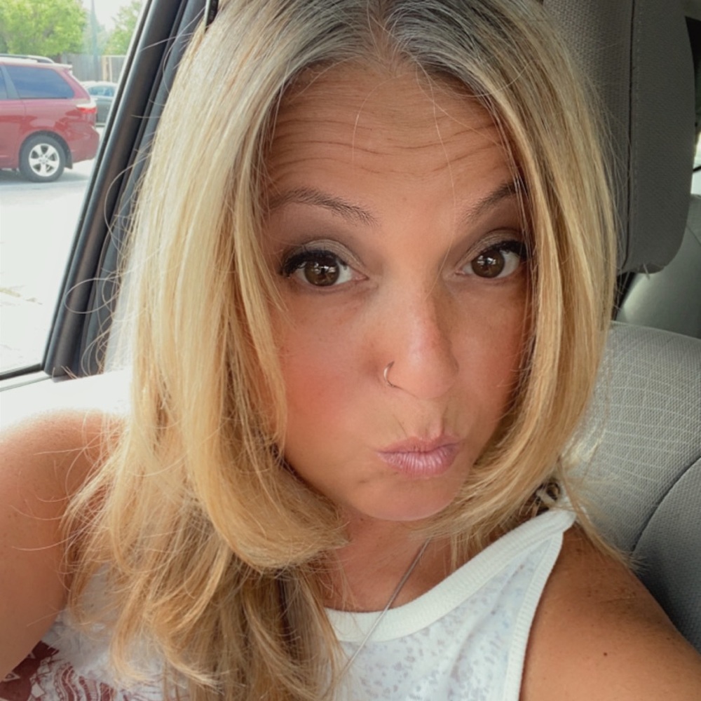 Meet your Posher, Jennifer